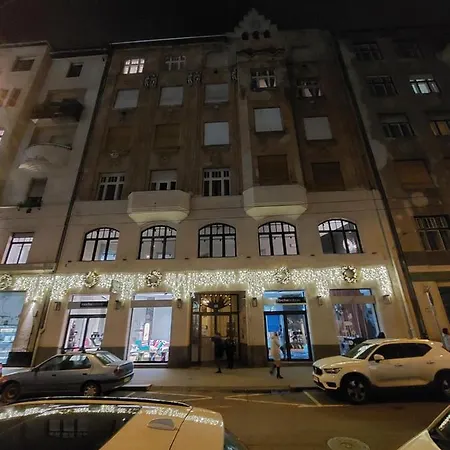 Suzan's In The Heart Of Апартаменты