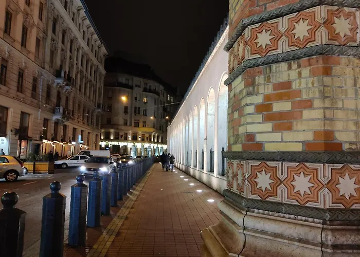 Suzan's In The Heart Of * Budapest